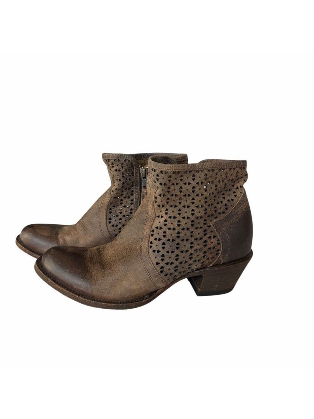 Shyanne Women’s Collins Brown Leather Ankle Bootie W Perforated Cutouts Size 8